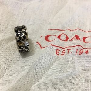 Coach Black & Gold Color Ring ✨